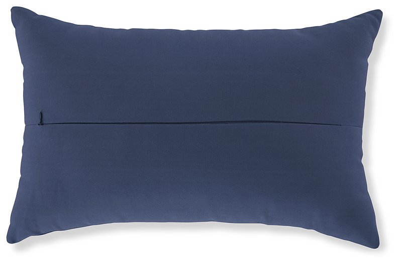 Velvetley Pillow